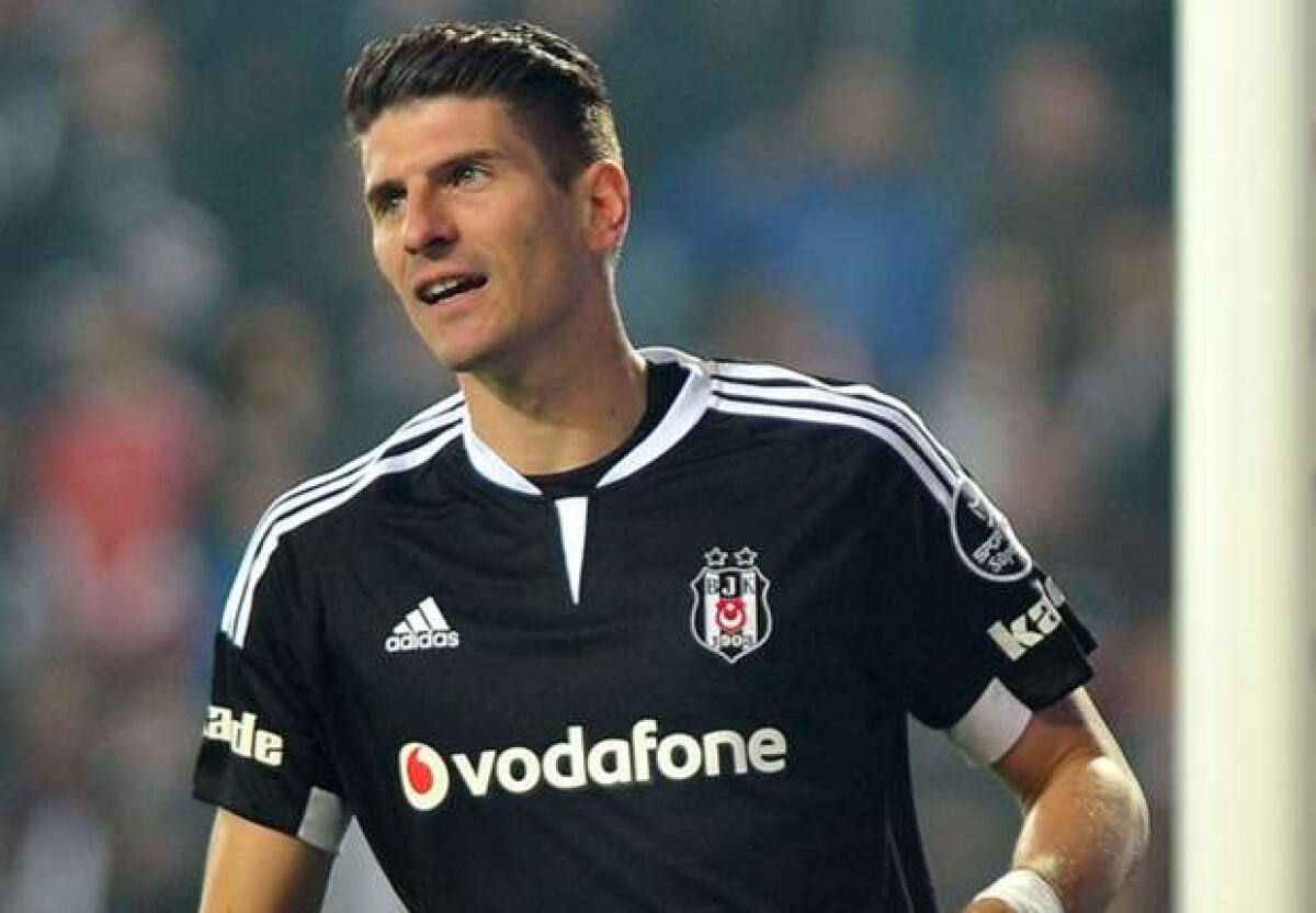 Besiktas: "Pagheremo i 1000 euro per Gomez prima di Euro2016" - 