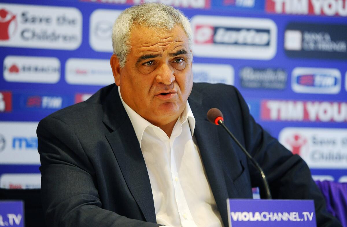 CORVINO DIRETTORE GENERALE VIOLA, ARRIVANO DUE NUOVE FIGURE IN SOCIETA'. - FIRENZE 25/08/2011 - CONFERENZA STAMPA DI PRESENTAZIONE DI MATTIA CASSANI, NUOVO GIOCATORE DELL'A.C.F. FIORENTINA - NELLA FOTO: IL DIRETTORE SPORTIVO PANTALEO CORVINO
FOTO MORINI/INFOPHOTO