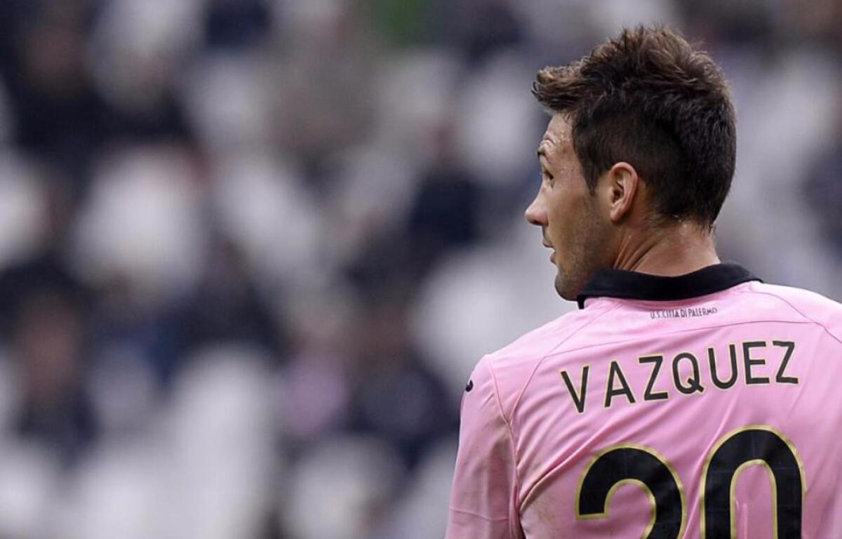 La Fiorentina pensa a Vazquez, affare possibile. La situazione - 
