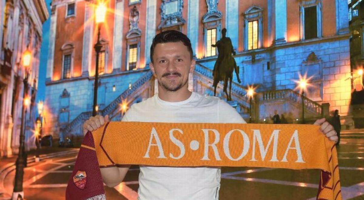 Roma che batosta, Mario Rui si rompe il crociato in allenamento. Lo aveva soffiato alla Fiorentina nel mercato - 