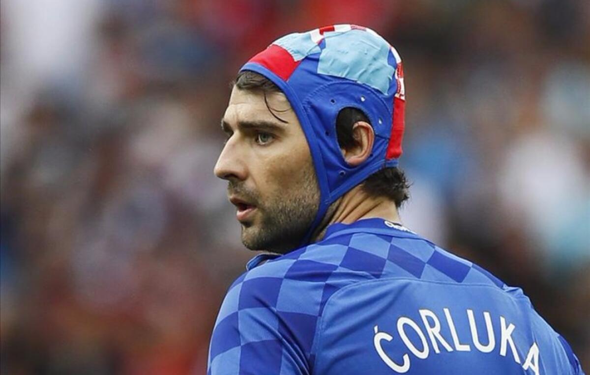 Corluka lontano dalla Fiorentina? No, smentisce il calciatore "Io non ho un procuratore" - 