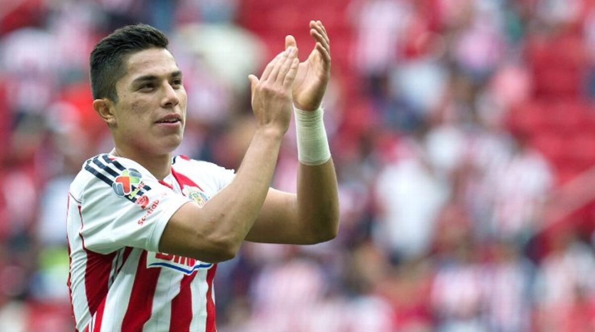 Salcedo: "Ho scelto la Fiorentina perché è tra i top club in Europa, grande onore giocare con Zarate, Tello e Mati" - 
