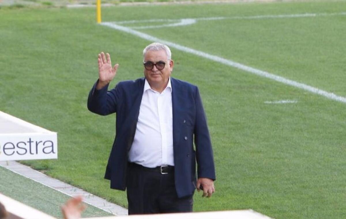 Corvino: "Firenze è casa mia. Non arrivano grandi nomi, impossibile prendere titolari migliori di questi" - 