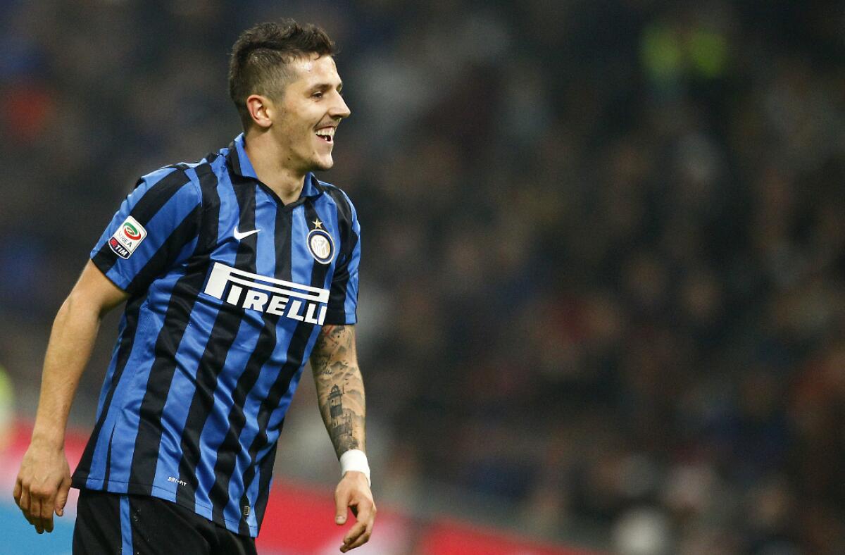 Jovetic a Firenze in prestito secco, l’obbligo di riscatto per il City resta all’Inter - 