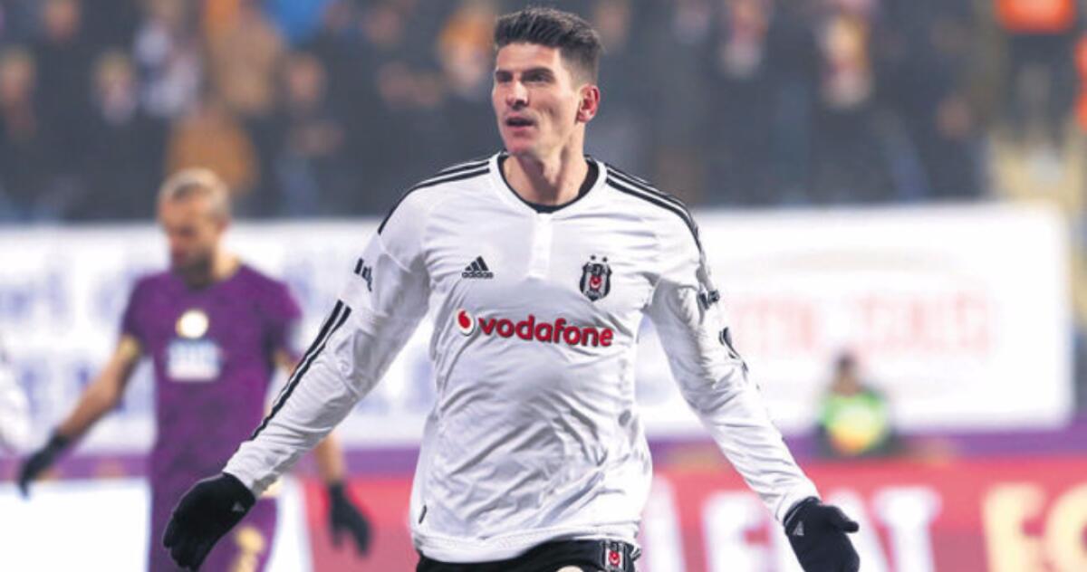 Dg Besiktas: "Gomez sta trattando con Barcellona e Borussia Dortmund, impossibile torni qui" - 
