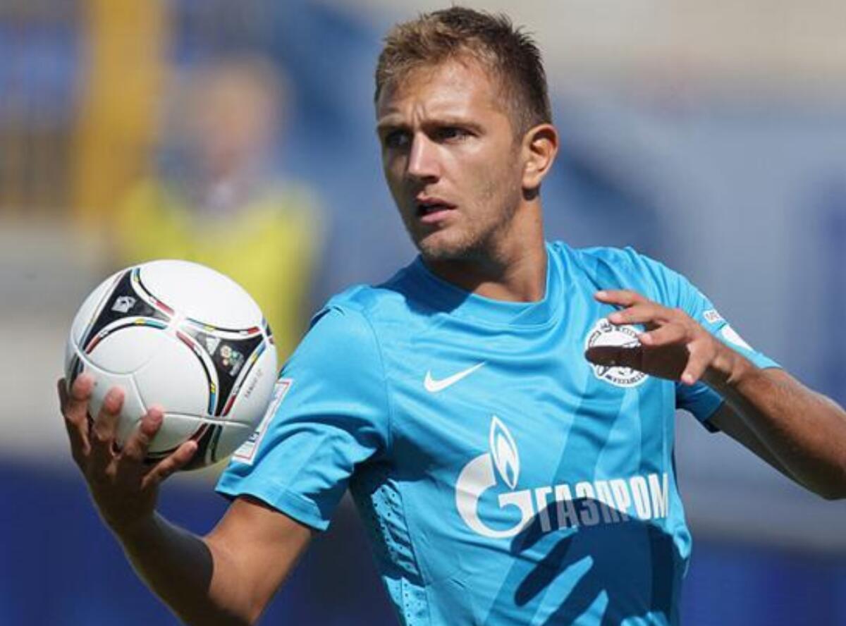 La Fiorentina vuole accettare l'offerta del Chelsea per Alonso, Criscito verso Firenze - 