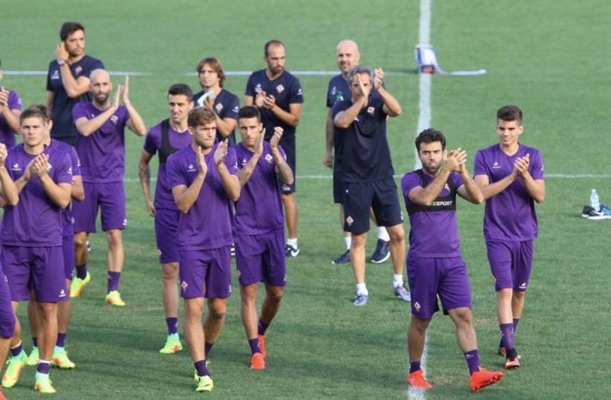 TIFOSO GUARDINGO E MIX TRA APPLAUSI E MORMORII, IL RACCONTO DELL'ALLENAMENTO VIOLA - 