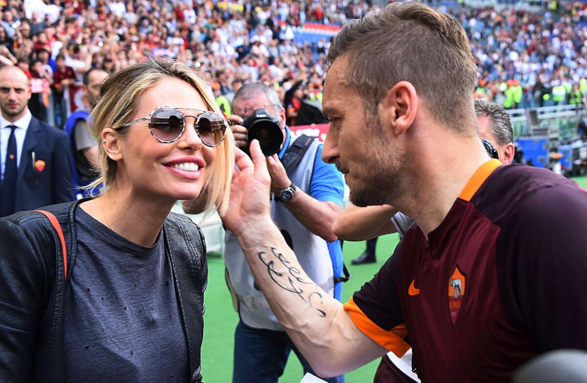 Totti difende la Blasi: "Ha parlato così perché mi ama. Con Pallotta e Spalletti rapporto perfetto" - 