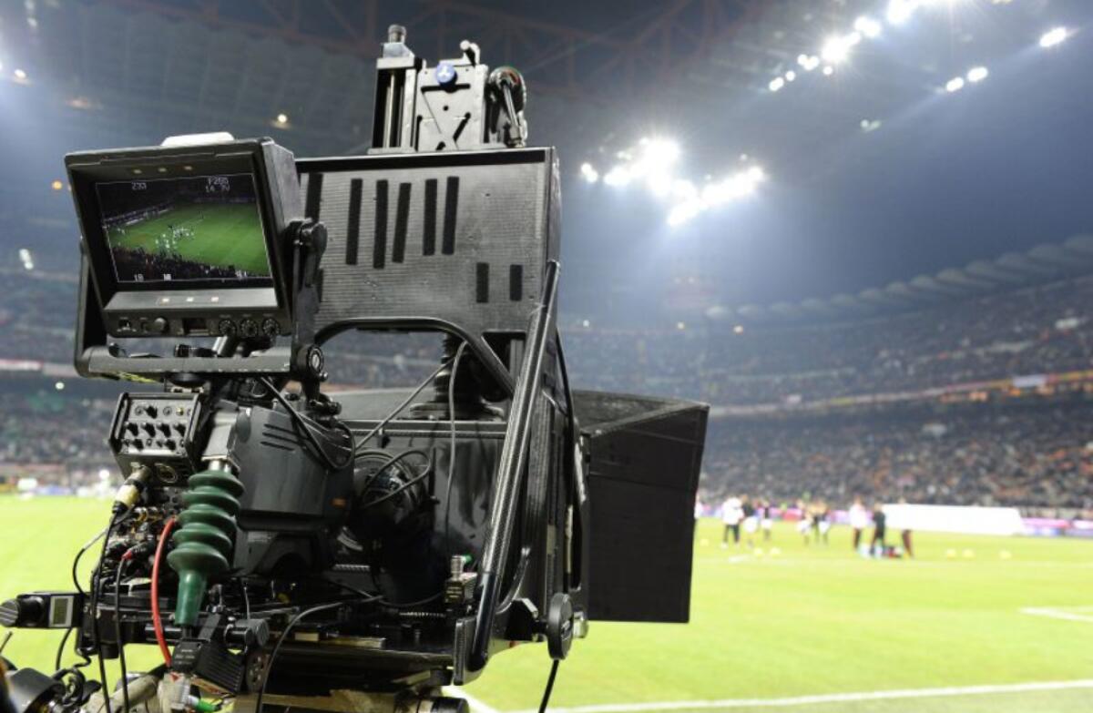 In Torino - Fiorentina sarà sperimentata la moviola in campo per la prima volta. Ma gli arbitri.. - 