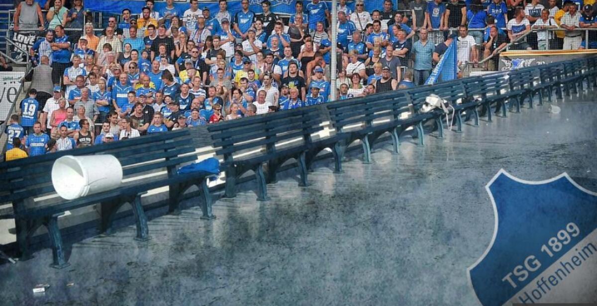 Secchi di letame contro i tifosi dell'Hoffenheim in trasferta. Presidente furibondo - 