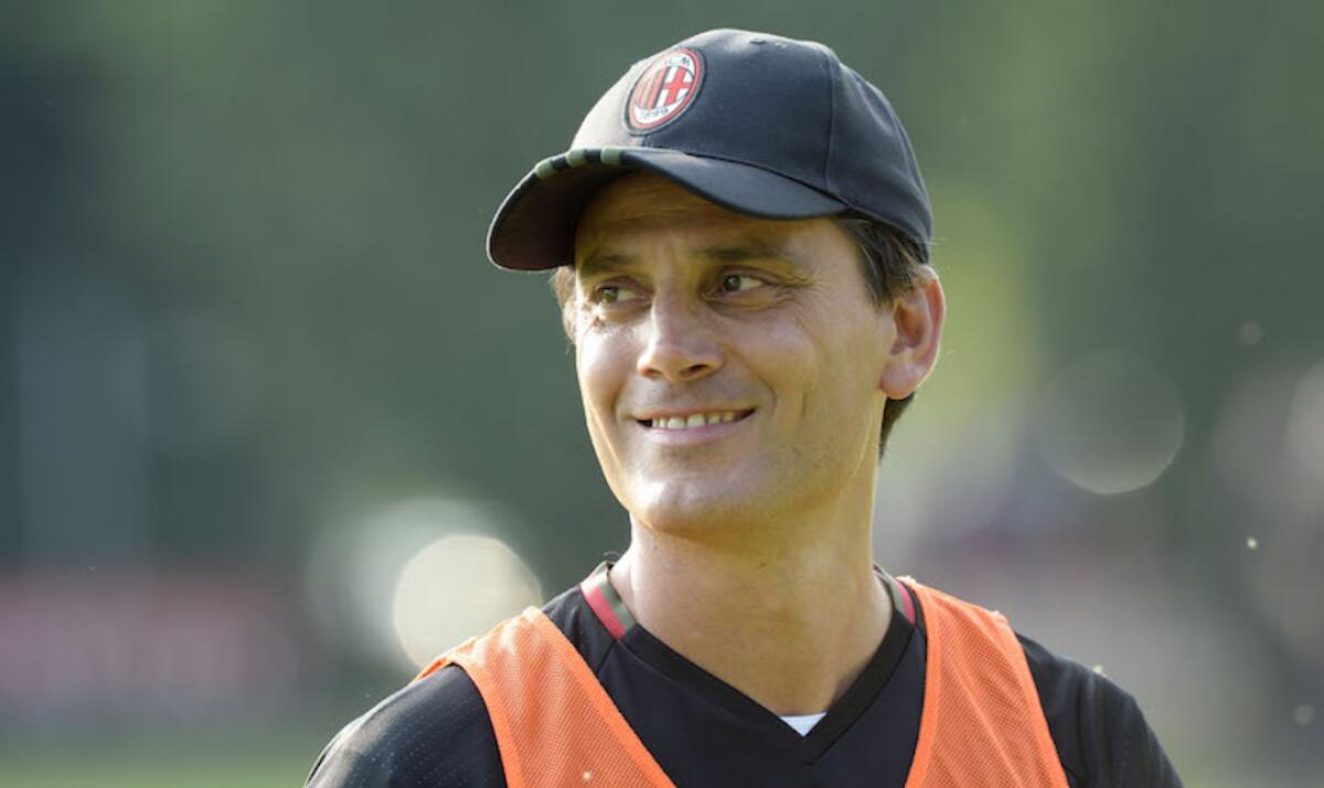 Clamoroso al Milan, Montella vuole togliere la fascia da capitano a Montolivo - 
