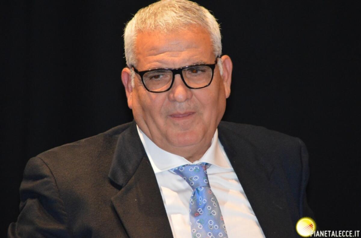 Corvino: "Dispiace non aver più rivisto nella Fiorentina Pasqual, speravo rimanesse. In futuro può tornare" - 