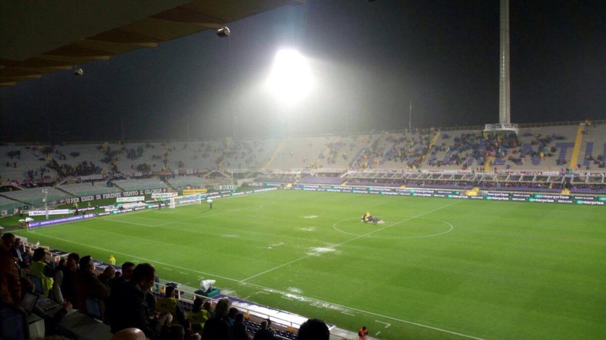 Diluvia sul Franchi: Fiorentina-Crotone sospesa in attesa di miglioramento - 