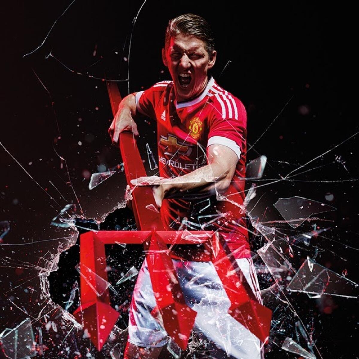 Man United, proposta shock a Schweinsteiger: "Ti diamo 11 milioni se vai via". Corvino... - 