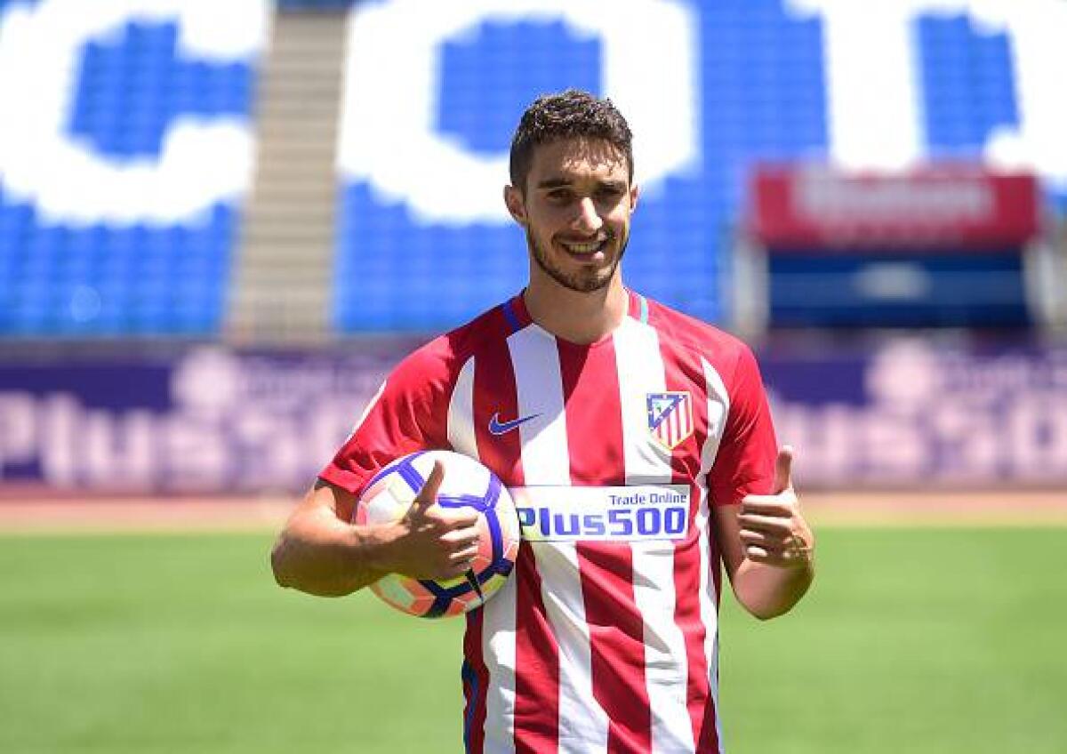 Tutti pazzi per Badelj! L'Atletico Madrid offre ai viola lo scambio con Vrsaljko - 