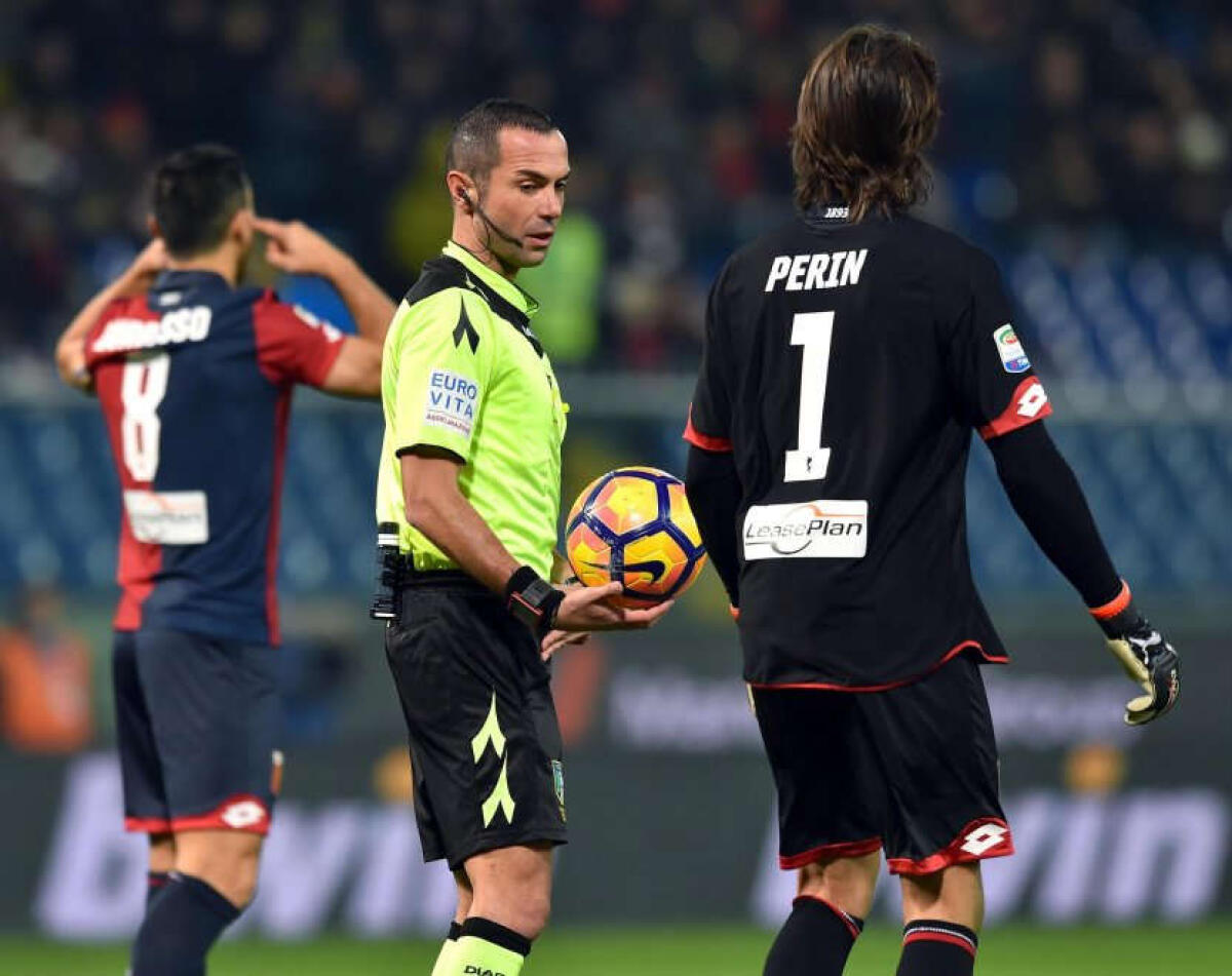 Moviola, alla Fiorentina manca un rigore su Bernardeschi, Gonzalo andava espulso - 