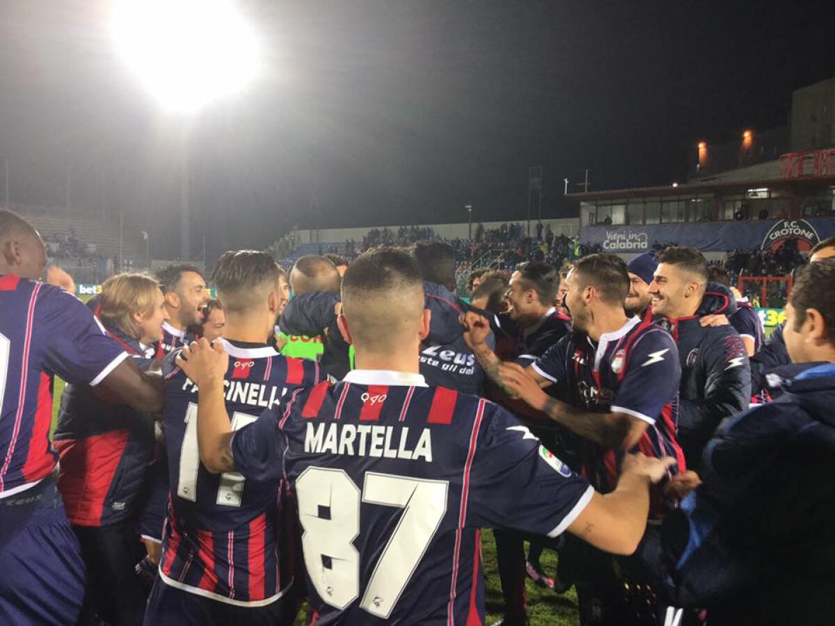Palladino-Ferrari: il Crotone batte il Pescara (2-1) e lo supera nella corsa salvezza - 