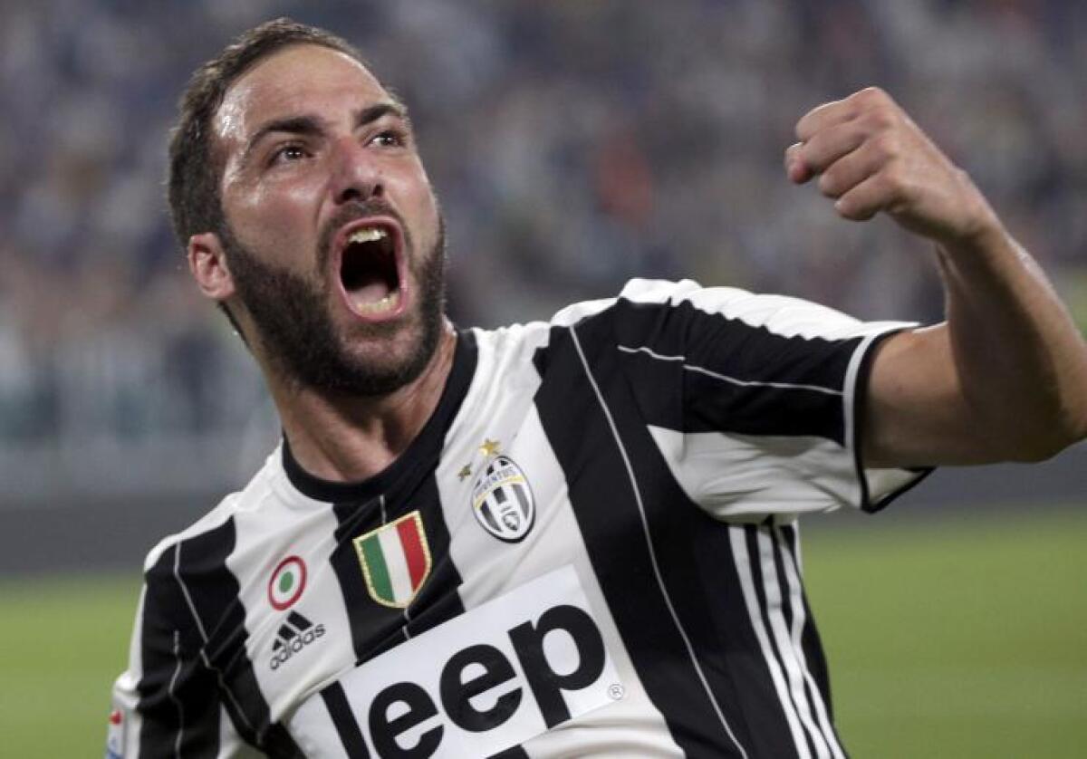 Comanda ancora la Juventus: basta un gol di Higuain a domare la Roma che ora è a -7 - 