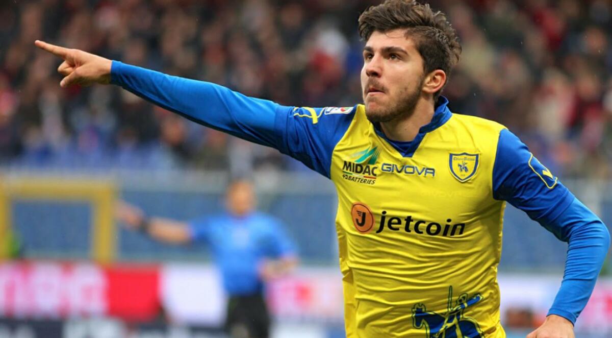 Offerti Santon e Paloschi, doppio no della Fiorentina. Mercato chiuso in entrata - 