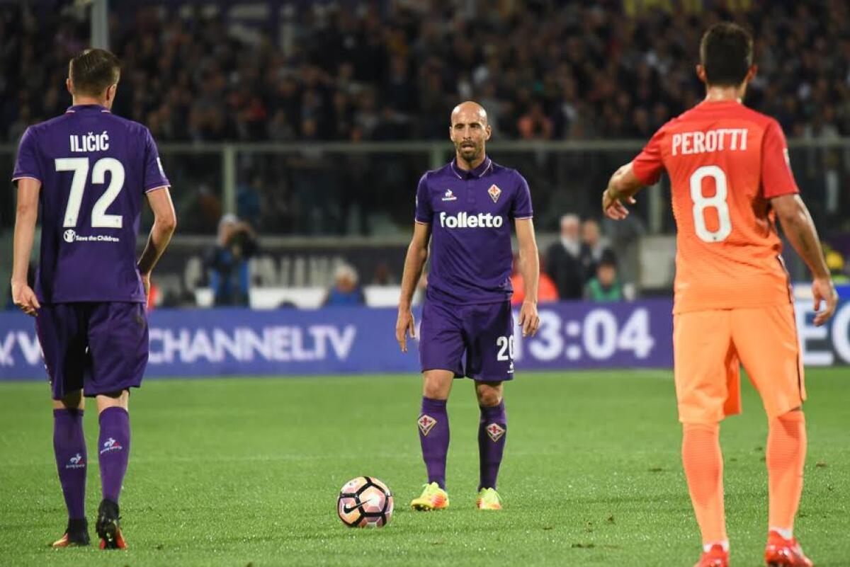 Sospiro di sollievo Borja Valero. Si allena in gruppo, sarà disponibile per Chievo e Juventus - Firenze, stadio Artemio Franchi, 16.10.2016, Fiorentina-Atalanta, Foto Fiorenzo Sernacchioli. Copyright Labaroviola.com