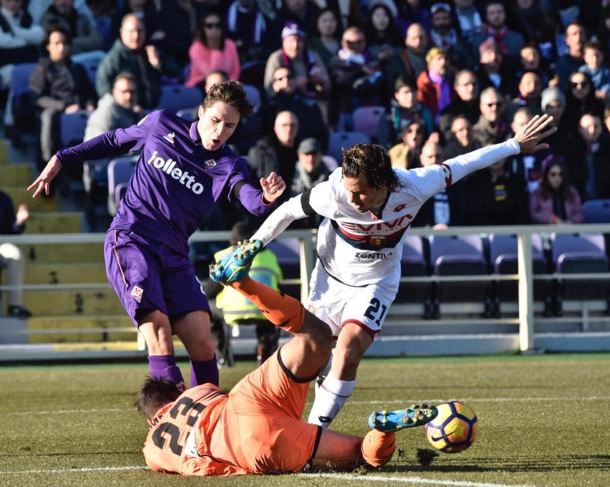 Folle 3-3 al Franchi: la viola si butta via, il Genoa ringrazia - 