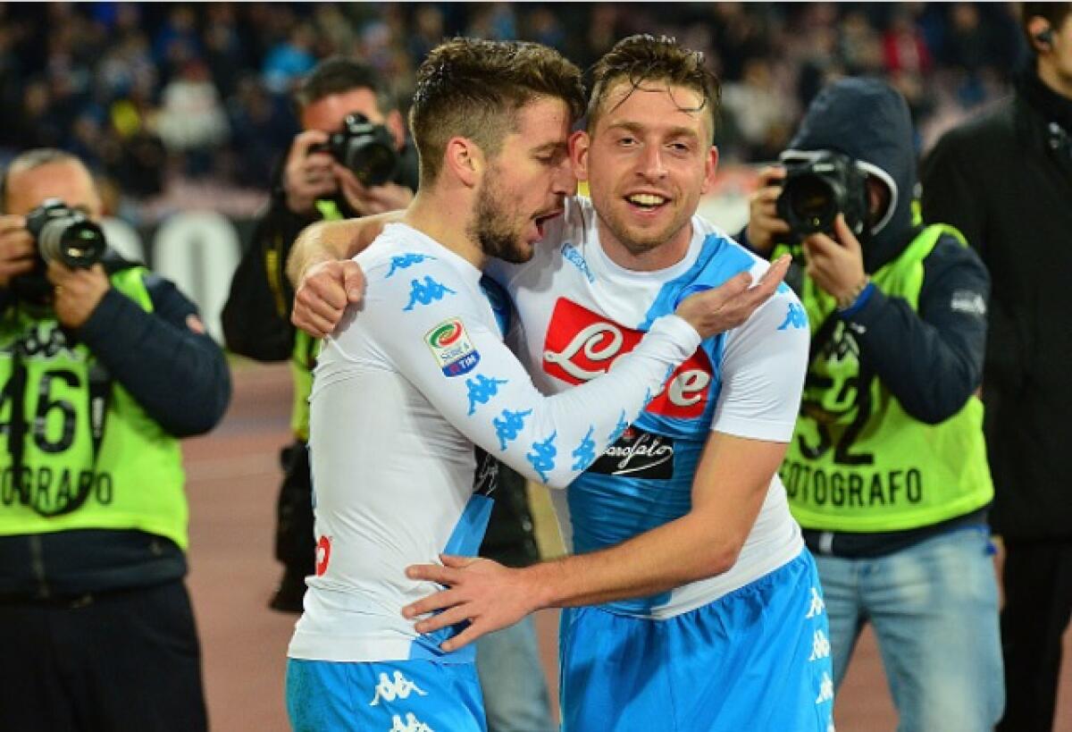 Il Napoli vola al secondo posto 2-0 al Genoa. Giaccherini e Zielinski in goal... - 