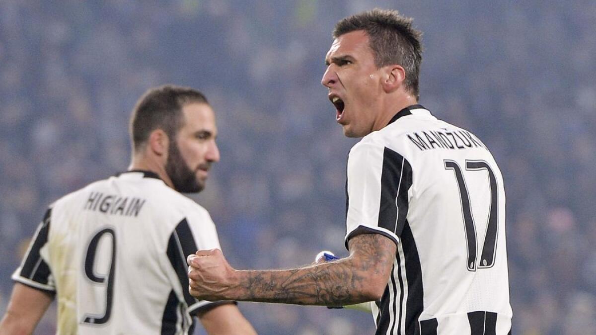 La Juventus regola il Crotone nella ripresa e sale a +7 sulla Roma - 