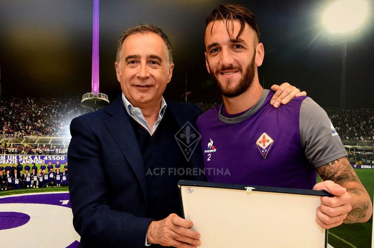 Cognigni a Gonzalo: "Da amico ti dico grazie, sei il massimo per la Fiorentina, per questo sei il capitano". La risposta di Gonzalo.. - 