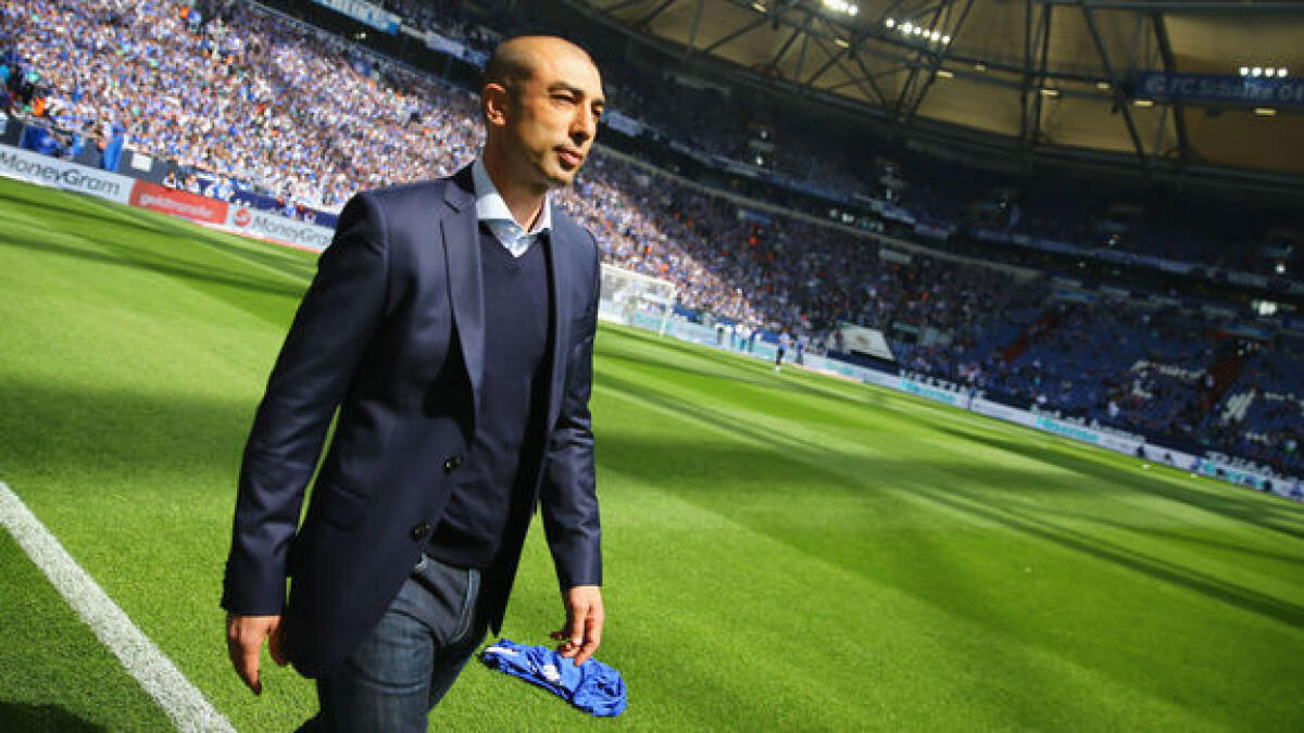 Panchina, ora spuntano anche Di Matteo e Di Biagio - GELSENKIRCHEN, GERMANY - MAY 02: Head coach Roberto Di Matteo of Schalke looks on prior to  the Bundesliga match between FC Schalke 04 and VfB Stuttgart at Veltins Arena on May 2, 2015 in Gelsenkirchen, Germany.  (Photo by Christof Koepsel/Bongarts/G