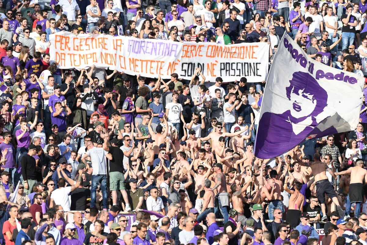 "Per gestire la Fiorentina serve convinzione, da tempo non ci mettete nè soldi nè passione" cosi la Fiesole critica i Della Valle - Firenze, stadio Artemio Franchi, 13.05.2017, Fiorentina-Lazio, Foto Fiorenzo Sernacchioli. Copyright Labaroviola.com