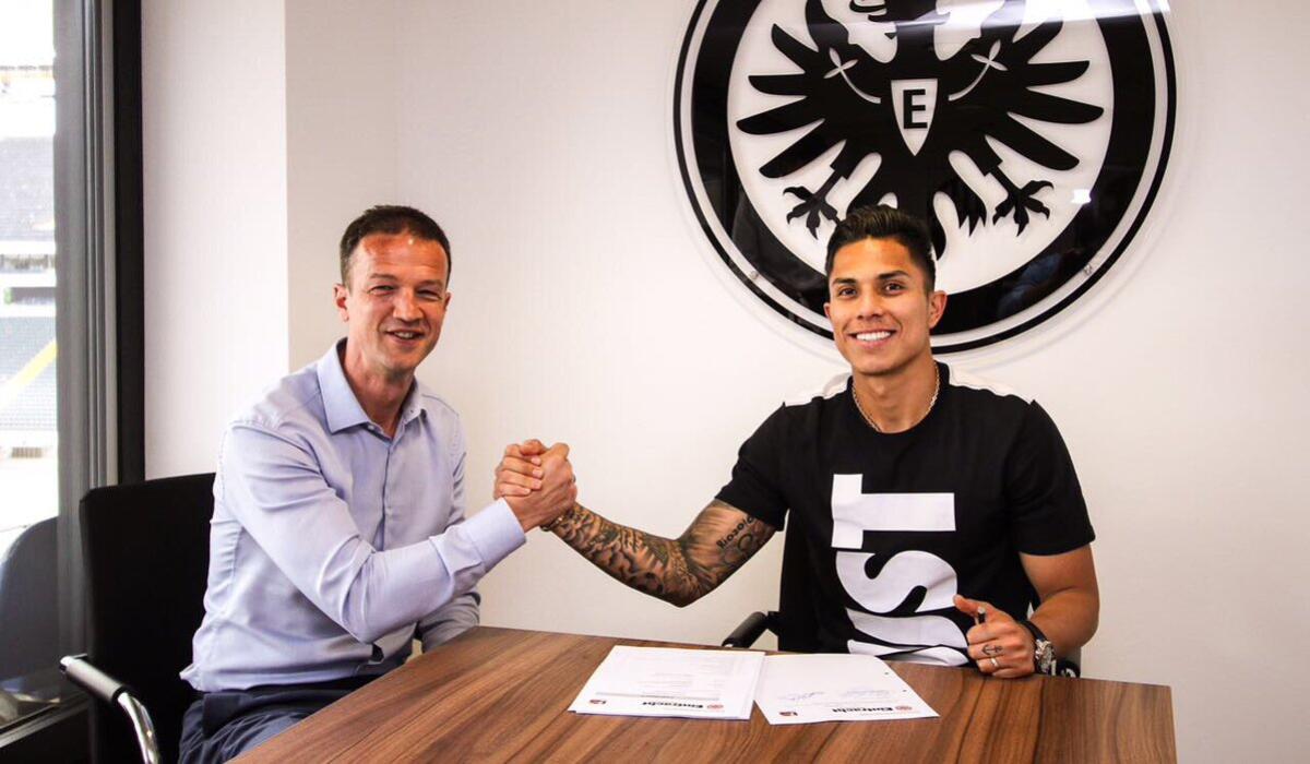 Ufficiale, Carlos Salcedo è un nuovo giocatore dell'Eintracht Francoforte (FOTO) - 
