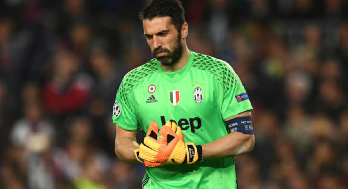 Buffon negli spogliatoi: "Sarà come giocare contro la Fiorentina, non vi preoccupate" - 