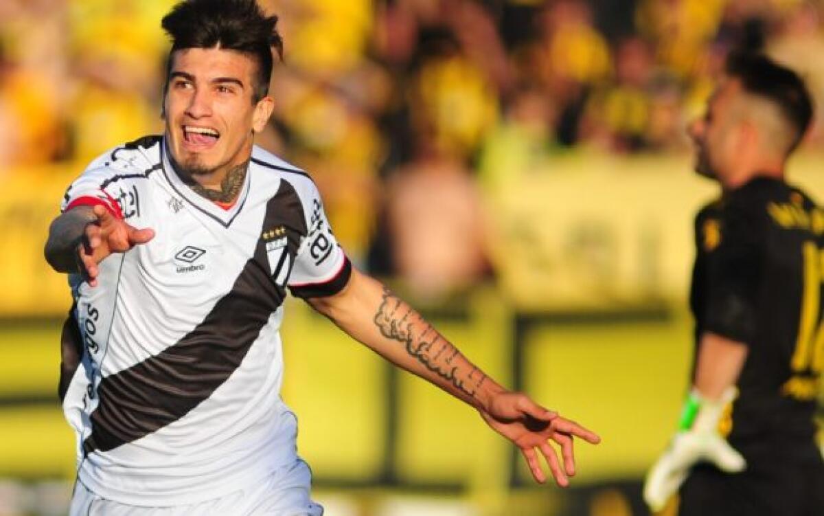 Gazzetta, Ardaiz costa 10 milioni, la Fiorentina è ferma a 5. Pronto un quinquennale per l'uruguaiano - 