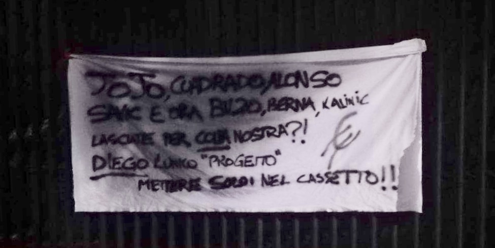 Striscione fuori dal Franchi