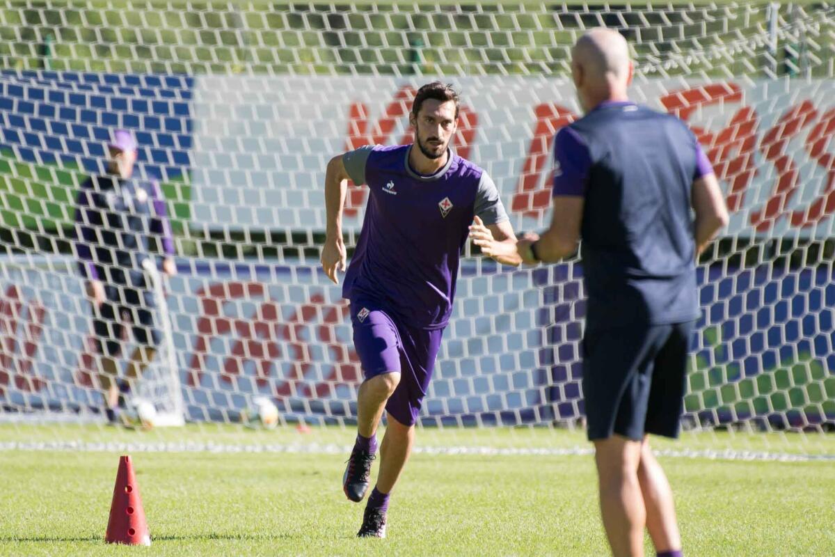 Fiorentina scolastica e impacciata. Alla fine del primo tempo il Bari vince 1-0 contro i viola - Moena, Ritiro della Fiorentina 16.07.2017, Foto Fiorenzo Sernacchioli. Copyright Labaroviola.com