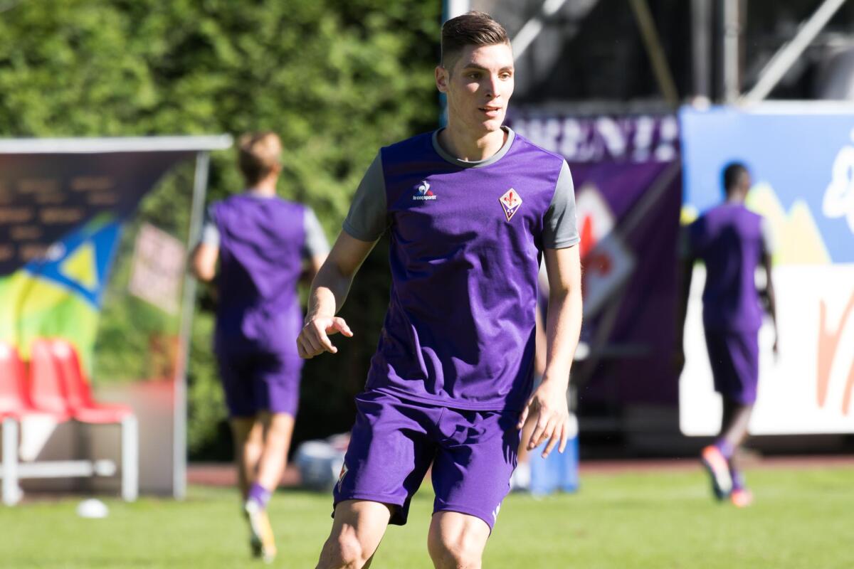 Milenkovic: "C'erano tante offerte ma ho scelto la Fiorentina, la società è stata chiara e diretta. Le mie ambizioni..." - Moena, Ritiro della Fiorentina 16.07.2017, Foto Fiorenzo Sernacchioli. Copyright Labaroviola.com
