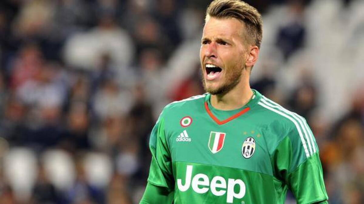 Ufficiale: l'ex Viola Neto si trasferisce a Valencia per 7 milioni di euro. - 