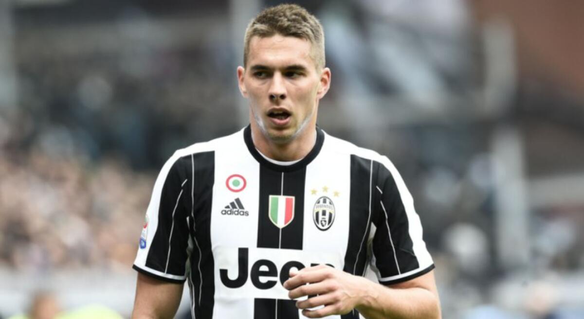 Sport Mediaset, la Juventus ha accettato la richiesta della Fiorentina, 20 milioni più Pjaca per Bernardeschi. Adesso tocca al calciatore - 