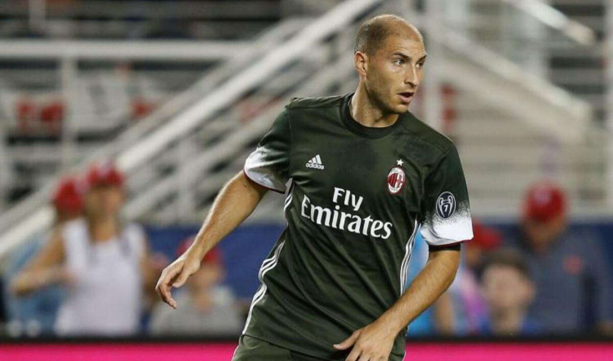 Corriere fiorentino, la Fiorentina può prendere Paletta, il costo si aggira sui 3 milioni - 