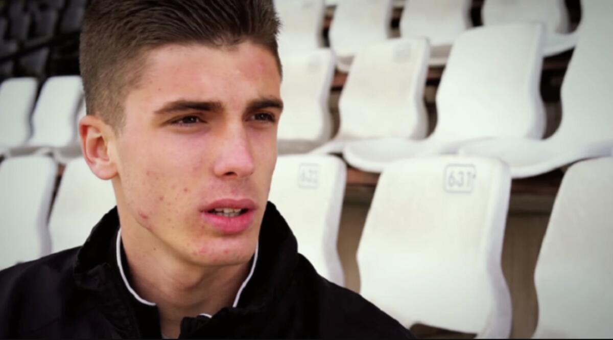 Ufficiale, la Fiorentina ha comprato il difensore classe 99 Petko Hristov dello Slavia Sofia - 