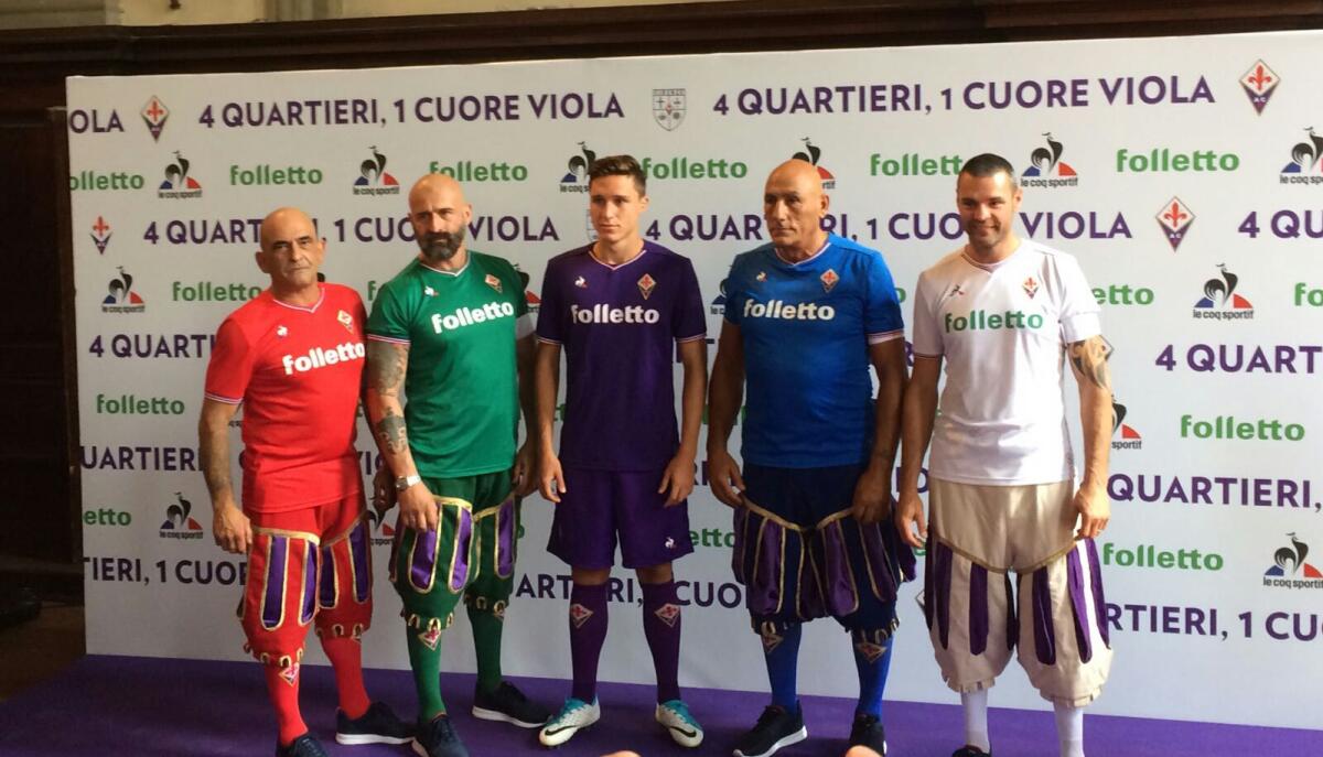 45 mila euro in tre anni nelle casse del comune di Firenze per il logo del calcio storico sulle maglie della Fiorentina - Le nuove maglie della Fiorentina per la stagione 2017/2018