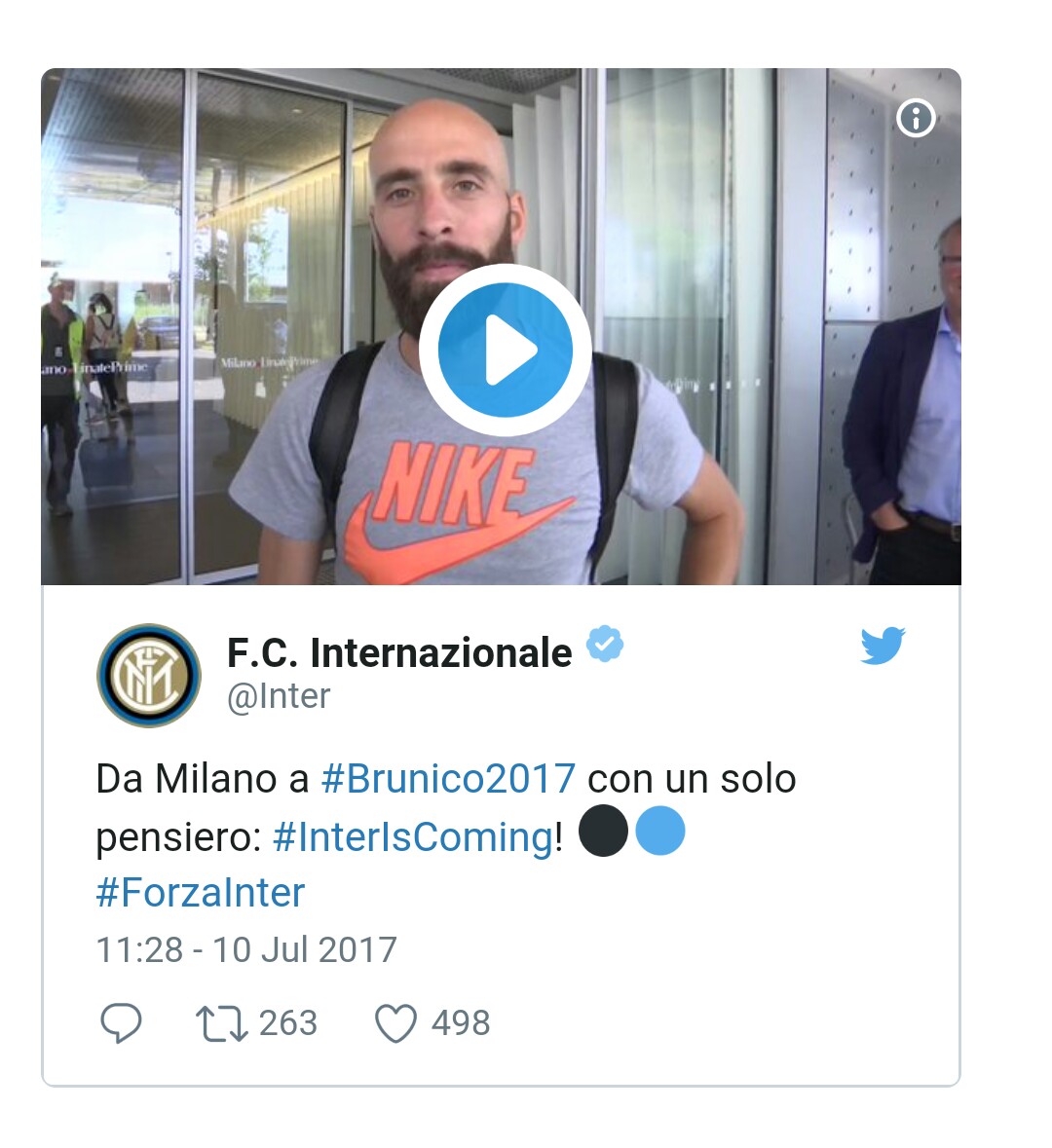 Borja Valero su Twitter: "Sto arrivando". Ma la sua espressione sulla faccia...
