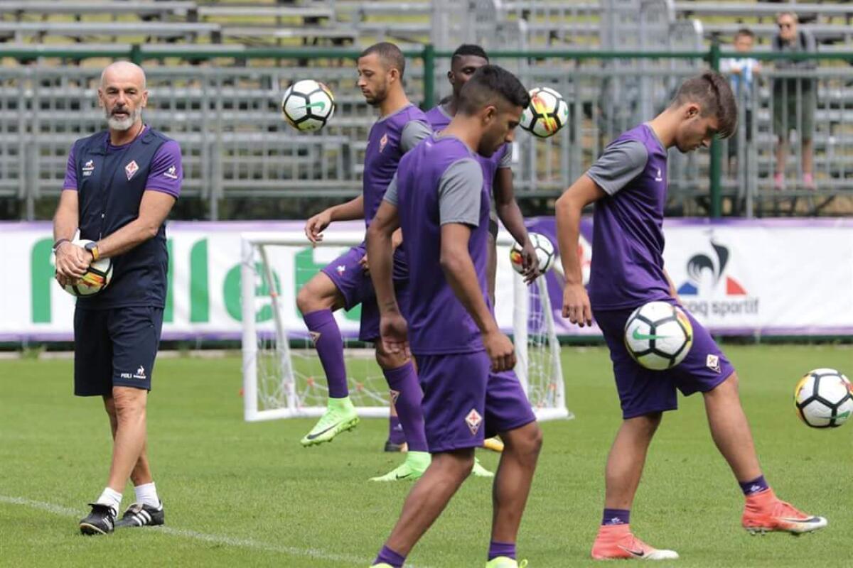 Allenamento completo quello del venerdi ai campini. Pioli ha tre dubbi di formazione contro l'Inter - Stefano Pioli allenamento Fiorentina