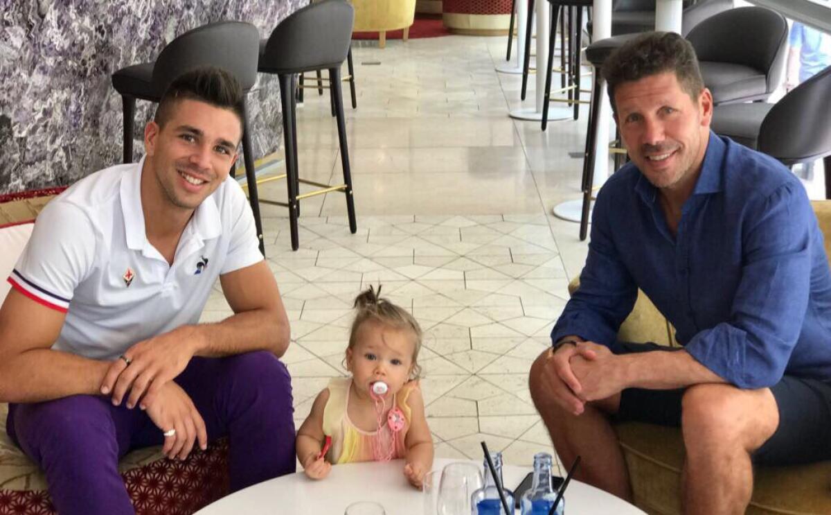 Su Twitter Diego Pablo Simeone celebra l'incontro con suo figlio Giovanni a Madrid - 
