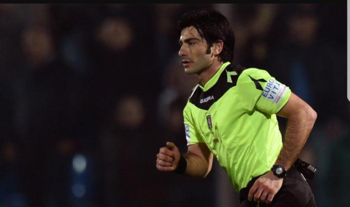 Arbitro non vede, moviola in campo si. Primo rigore assegnato con la VAR contro la Juventus - 