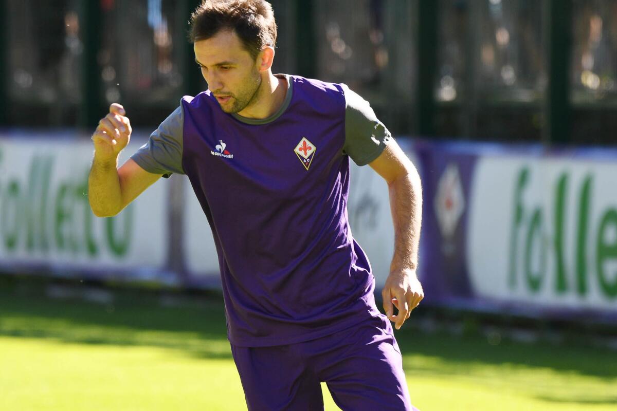 Corriere dello Sport, nonostante sia stato tolto dal mercato il Milan vuole offrire 8 milioni per Badelj - Moena, Ritiro della Fiorentina 16.07.2017, Foto Fiorenzo Sernacchioli. Copyright Labaroviola.com