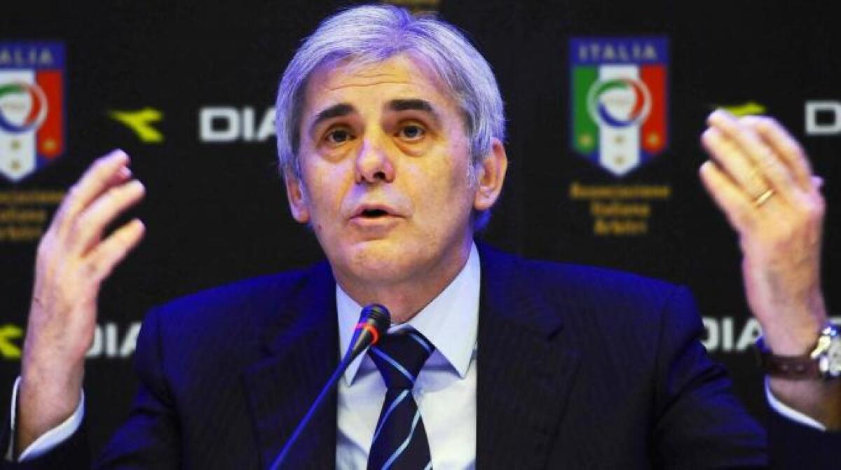 Nicchi: "A Pioli dico di aver fiducia negli arbitri. Il VAR interviene per modificare errori certi" - 