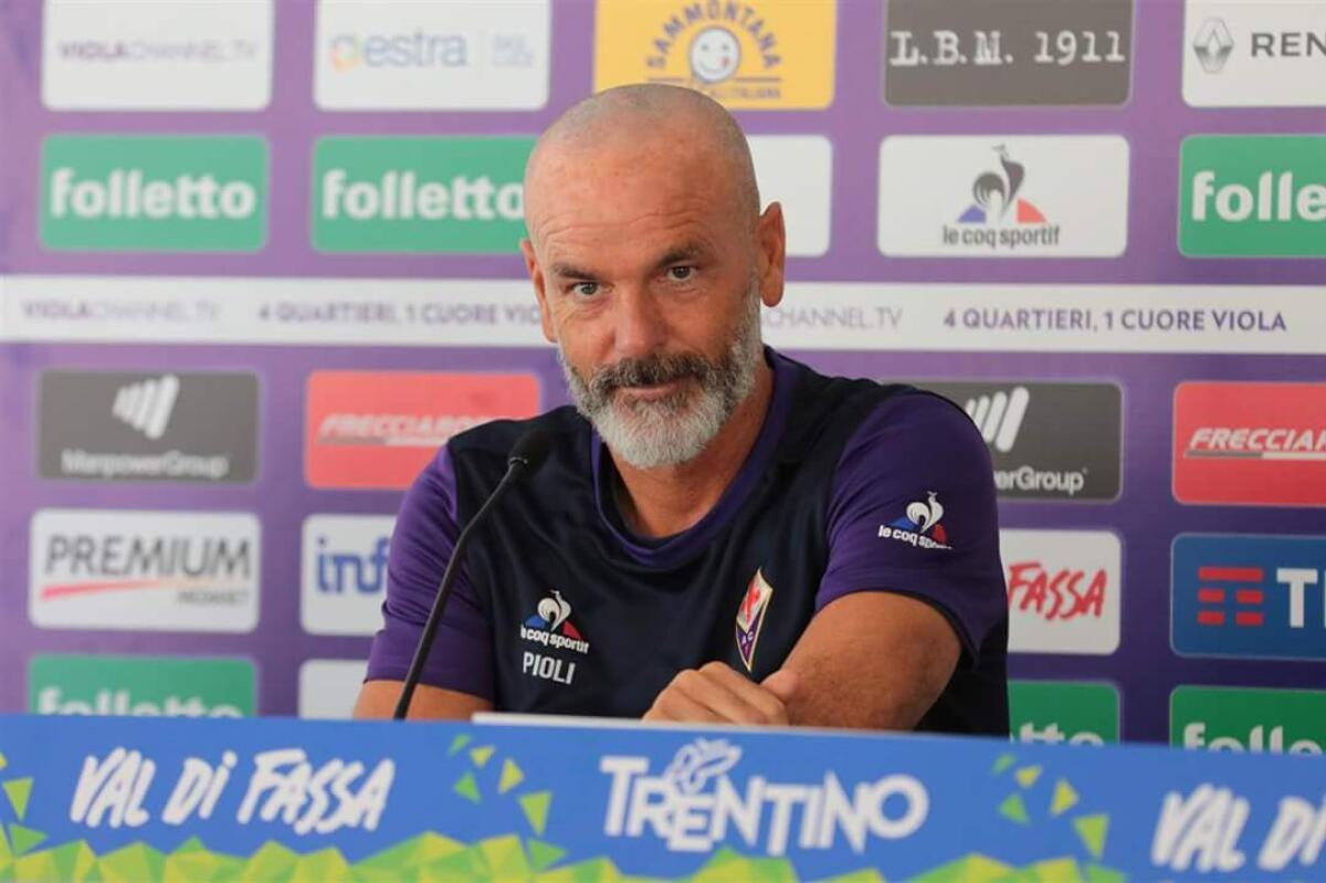 Pioli: "Contro l'Inter dobbiamo essere ordinati. Siamo ambiziosi, ma non pongo obiettivi. Simeone carico, la formazione..." - Stefano Pioli