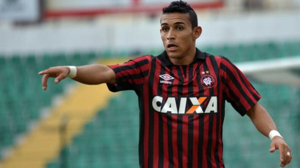 Stadio, la Fiorentina ha individuato il vice Maxi Olivera, è Natanael Pimienta del Ludogorets - 