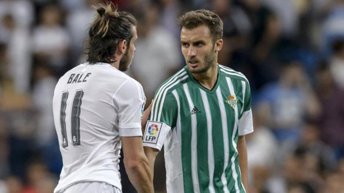 Vice presidente Betis: "Pezzella ha chiesto di andare alla Fiorentina, non tratteniamo chi non vuole. Non è ancora chiusa" - 